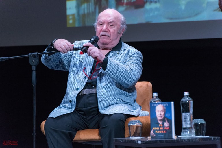 Lino Banfi presenta la sua autobiografia "90 non mi fa paura" al Kursaal di Bari - LE FOTO