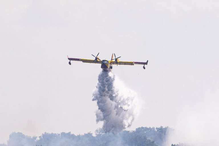 Vasto incendio sulla Murgia