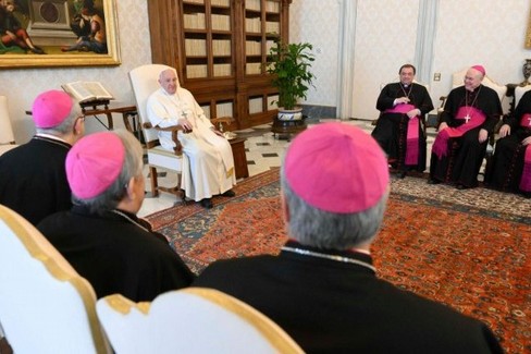 I vescovi della Puglia in visita ad Limina. <span>Foto da Vatican News</span>