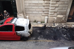 Auto bruciata in Via Carlo Troya Andria