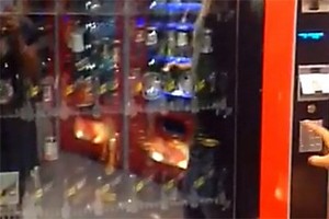 Distributore automatico di birre in vetro