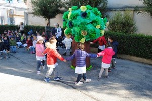 Festa dell'albero: un limone ed un girotondo per l'infanzia