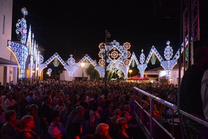 Festa di Montegrosso, in migliaia al concerto di Barbarossa