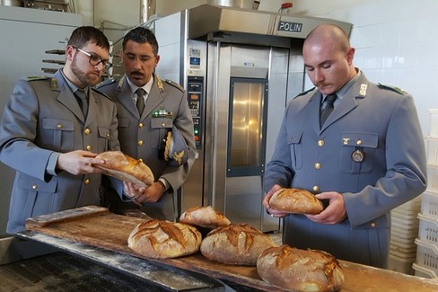 cibi contaminati sequestro