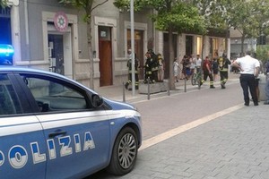 Principio di incendio in una palazzina di viale Crispi