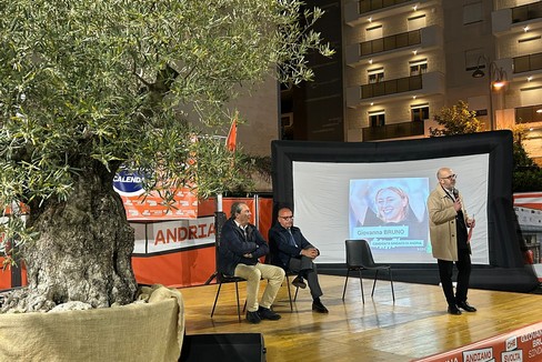 Azione sceglie il centrosinistra, a Materia Prima il patto per Giovanna Bruno