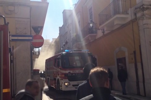 Incendio via Cairoli Andria