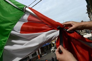 Bandiera Italia a lutto