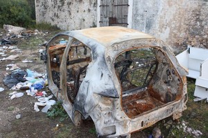 Auto bruciata rinvenuta in Contrada Guardiola