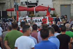 Cgil in Piazza Catuma per discutere di lavoro nero