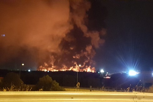 Pauroso incendio sulla Andria-Barletta
