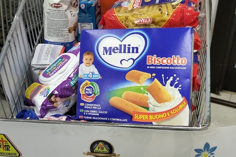 raccolta viveri e farmaci