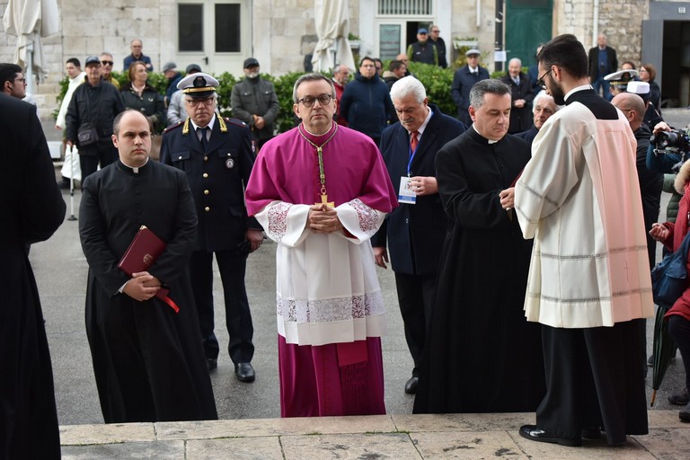 La diocesi di Molfetta accoglie mons. Domenico Basile. <span>Foto Foto Ruggiero de Virgilio</span>