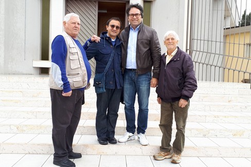don Michelangelo Tondolo con l'associazione