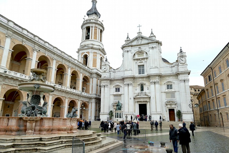 Pellegrinaggio a Loreto del Vescovo Mons. Luigi Mansi  e dei Cavalieri dell’Ordine  Equestre del Santo Sepolcro di Gerusalemme di Andria. <span>Foto Riccardo Di Pietro</span>