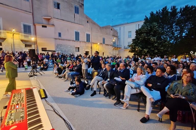 Andria, la riqualificata Piazza Toniolo