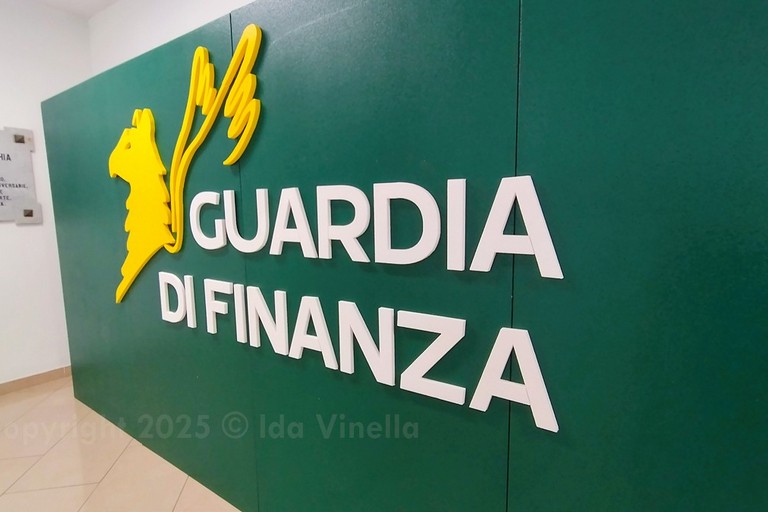 Guardia di Finanza Bat: presentazione Di Cagno e Colella. <span>Foto Ida Vinella</span>
