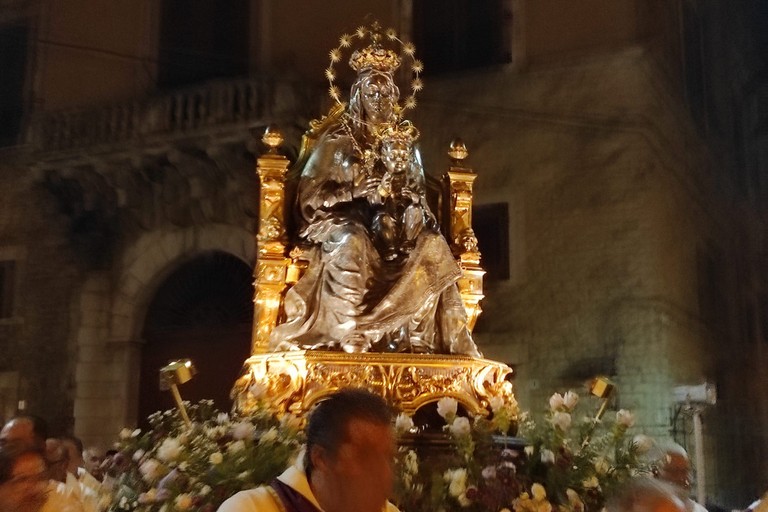 processione notturna della Madonna dei Miracoli