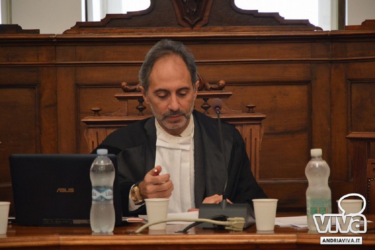 "Morire al femminile" reading di e con il prof. Giuseppe Losappio