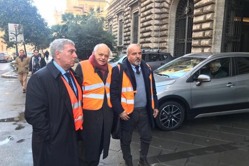gilet arancioni agricoltori