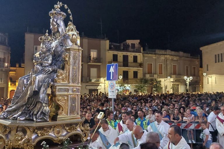 processione notturna della Madonna dei Miracoli