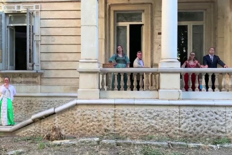 Uno spot nella storica villa in centro con il Centro Zenith e Sabino Matera