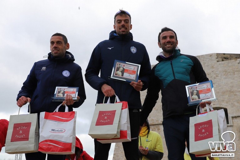 Pasquale Selvarolo vince la Volkswagen Barletta Half Marathon