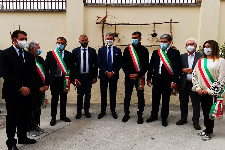 MInistro Costa con alcuni amministratori del territorio dell'alta Murgia