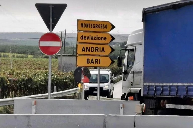 strada per Montegrosso