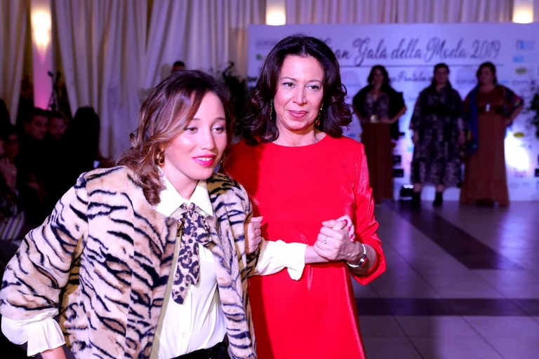 Titti Ieva sfila con la mamma