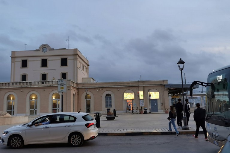 stazione di Trani