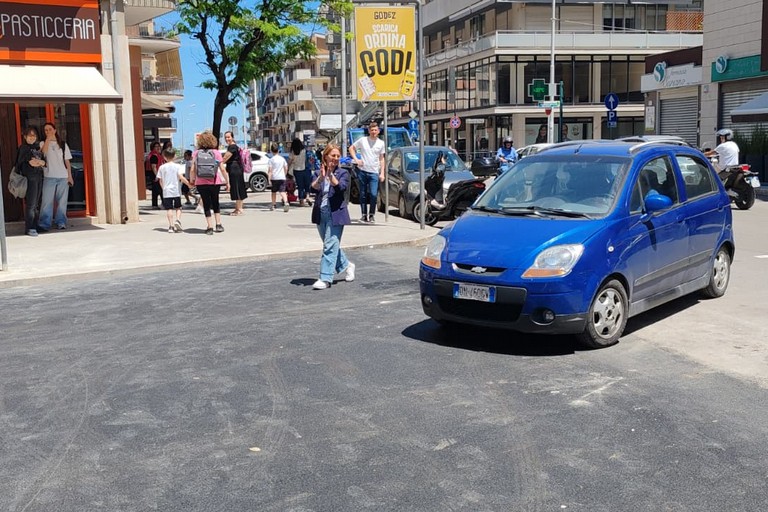 Via Quinto Ennio aperta al traffico veicolare