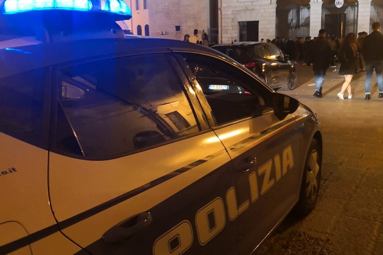 Volante della Polizia di Stato