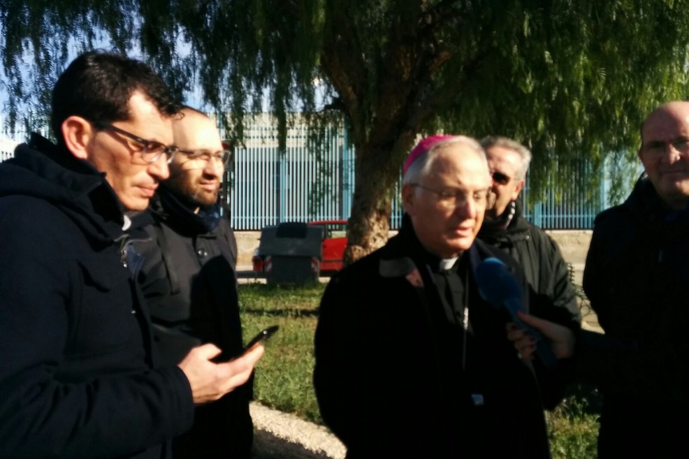 Monsignor Mansi a Trani per un messaggio di speranza ai detenuti
