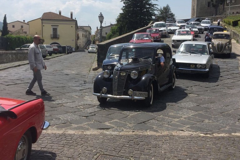 Auto d'epoca a Melfi