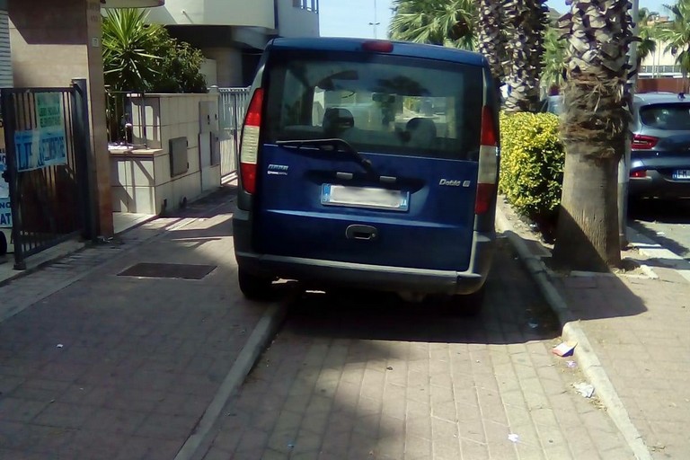 parcheggio abusivo