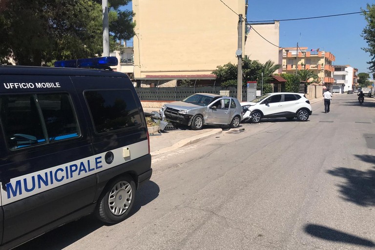 Incidente stradale via Malpighi