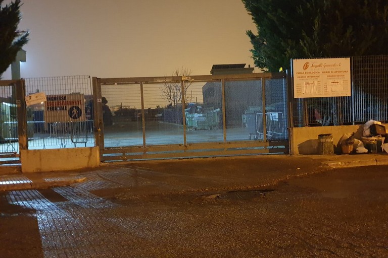 Isola ecologica via Stazio