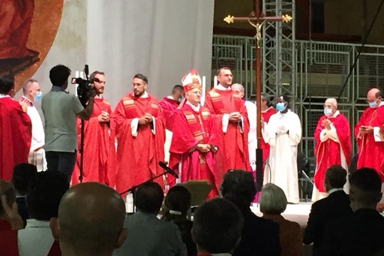 Tre nuovi sacerdoti per la diocesi di Andria: don Alessandro, don Domenico e don Michele. <span>Foto Antonio D'Oria</span>