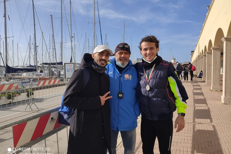 Gli atleti Vito Di Bari e Nicola Lomuscio con il tecnico prof. Pino Tortora