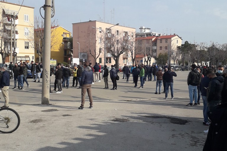 Manifestazione dei commercianti in Largo Torneo