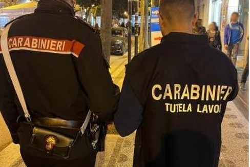 Controlli da parte dell'arma dei Carabinieri nel centro di Andria