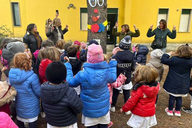 I bambini della scuola infanzia plesso 