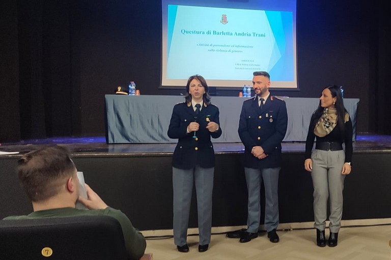 La Polizia di Stato incontra i futuri sposi ad Andria