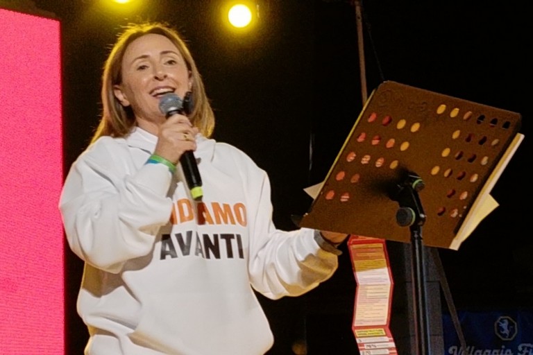 Giovanna Bruno: presentazione del  suo programma elettorale in Largo Torneo - Andria